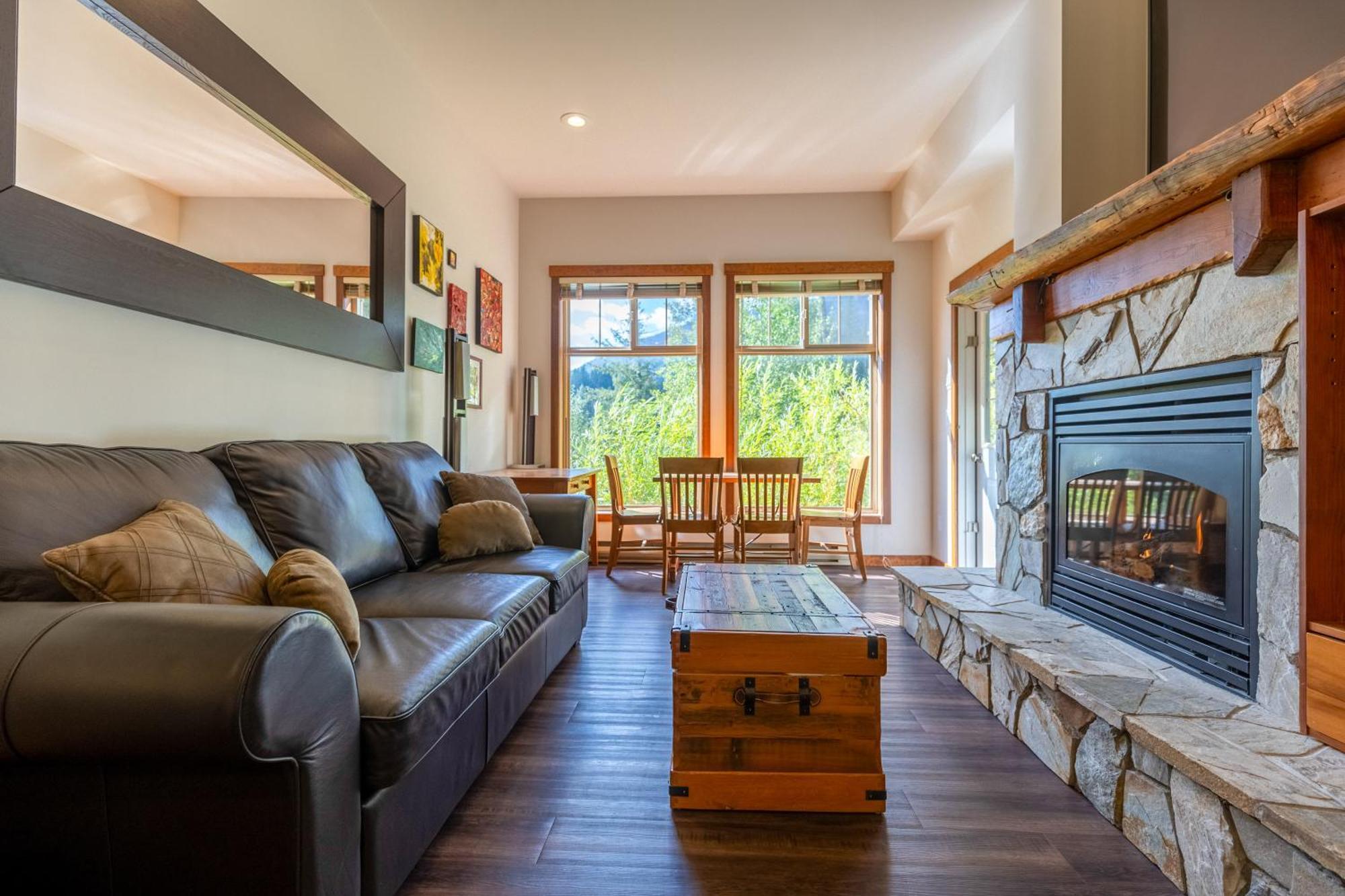 Snow Creek Lodge By Fernie Central Reservations Екстер'єр фото
